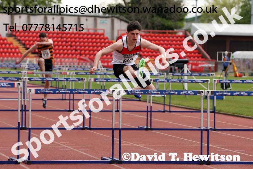 Mens under-20s hurdles, North Eastern Champs, Gateshead Stadium. Photo: David T. Hewitson/Sports for All Pics